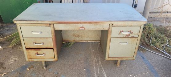 McDowell and Craig desk