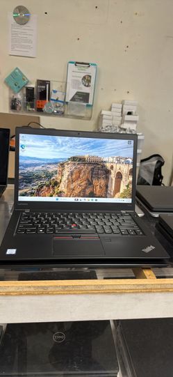 Lenovo Thinkpad T470s 16GB RAM 256GB SSD Core i7 Windows 11 Pro