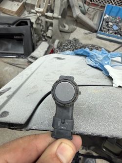 2121 BMW 530 sensors with a white