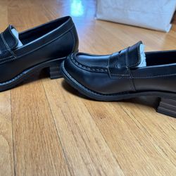 Eastland Holly Black Heeled Penny Loafers- New 