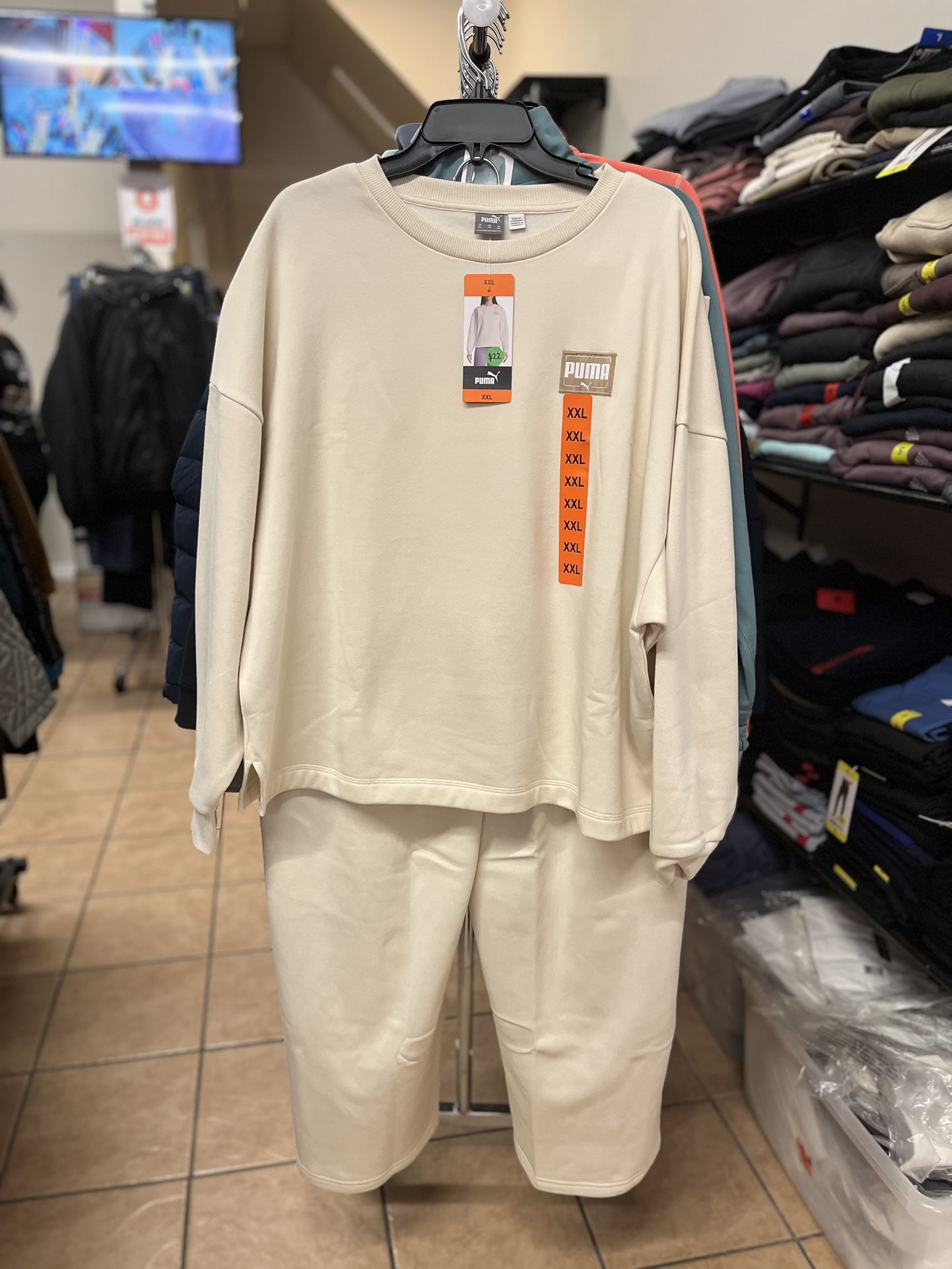 Women’s Puma Sweater And Jogger Set