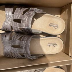 8 Pairs Women’s Clark’s Shoes Size 9 Like New