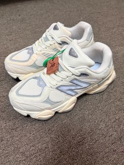 New Balance 9060 — Women’s Size 6