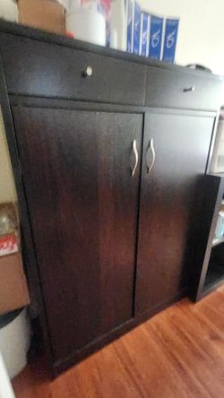 Storage cabinet