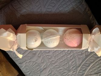 Bath bomb trio set