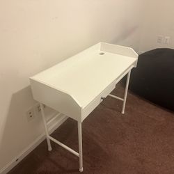 White Desk  (Hauga IKEA)