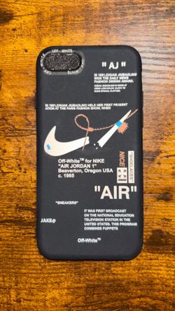 iPhone SE/7/8 phone case (New)