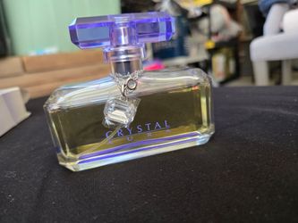 discontinued Avon Crystal Aura Eau de Parfum Spray (1.7 oz / 50 mL)