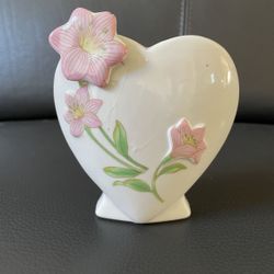 Cute Heart Shaped Ceramic Vase