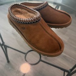 UGG Tasman 