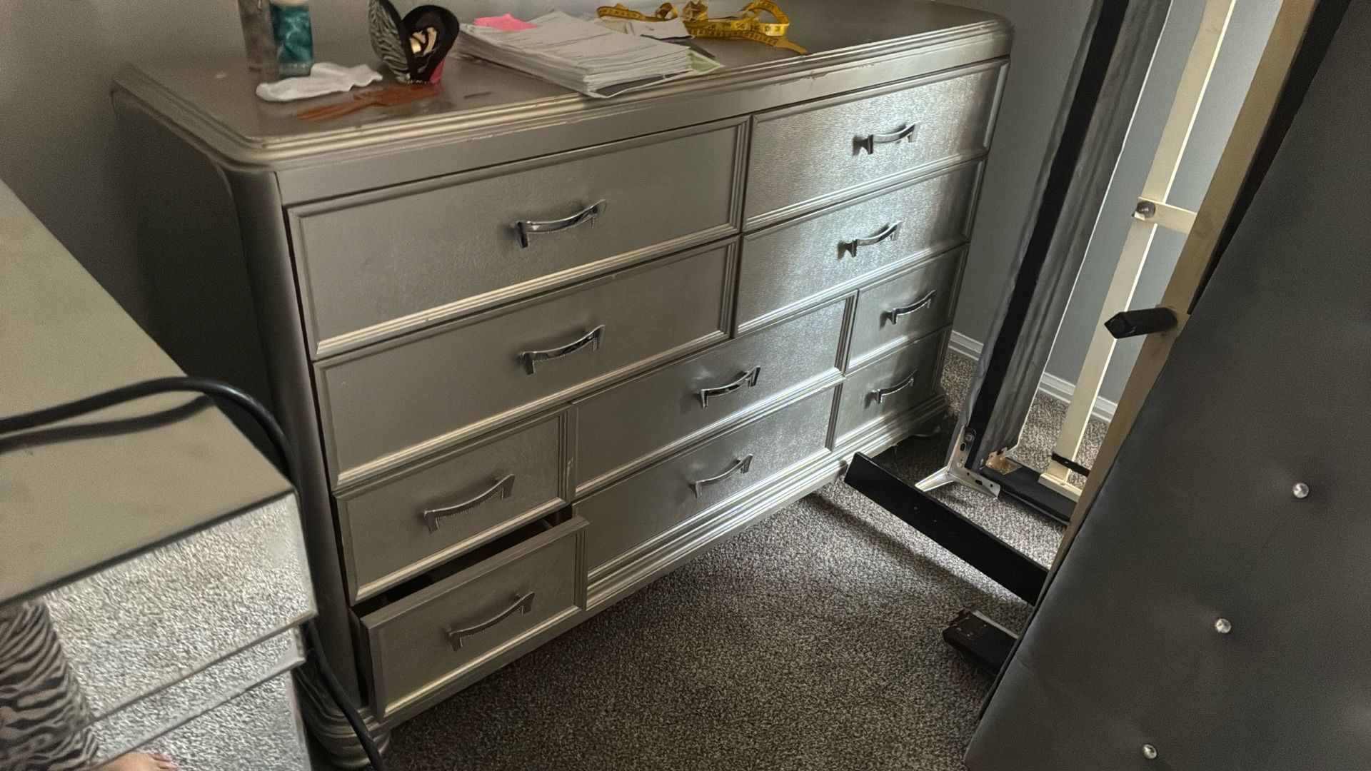 11 Drawer Dresser