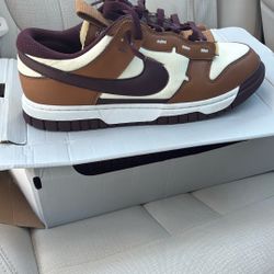 Nike Dunks 