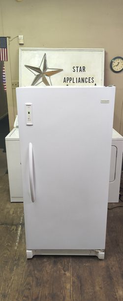 FRIGIDAIRE 15 CU. FT. UPRIGHT FREEZER