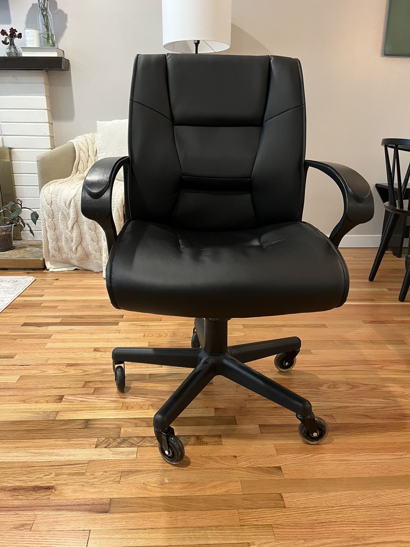 Black Desk Chair