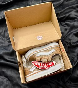 New vans toddler size 4 girls