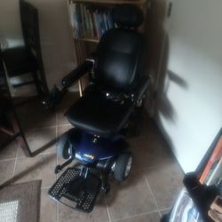 Pride Jazzy Elite Motorized Wheel Chair 