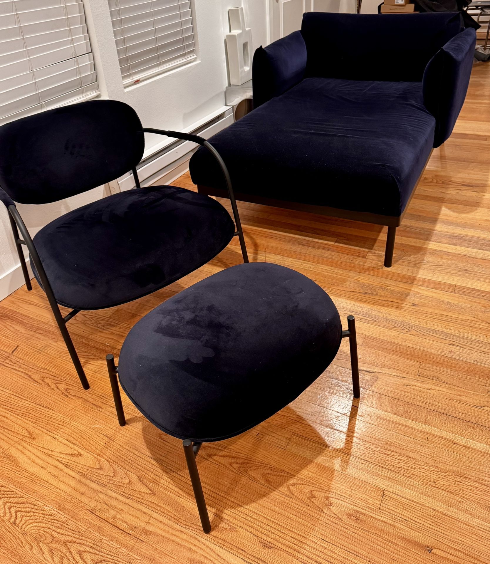 Chaise And Chair With Foot Rest - Velvet Deep Navy Color 