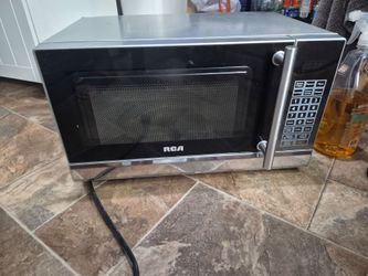 RCA Stainless Steel Countertop Microwave