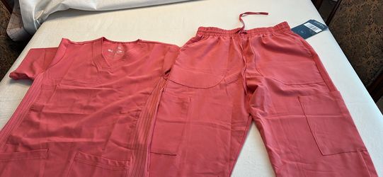 NEW Women’s Coral Jogger Scrub Set