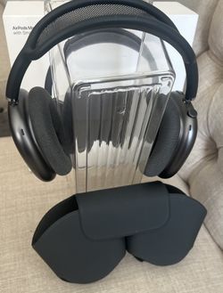 AirPods Max Apple