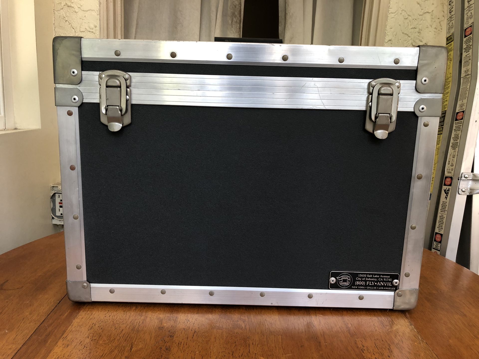 Vintage Anvil Road Case Heavy Duty 21” x 7.5” x 16”