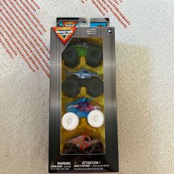 Spin Master Monster Monster Truck 4-Pack Set Toys