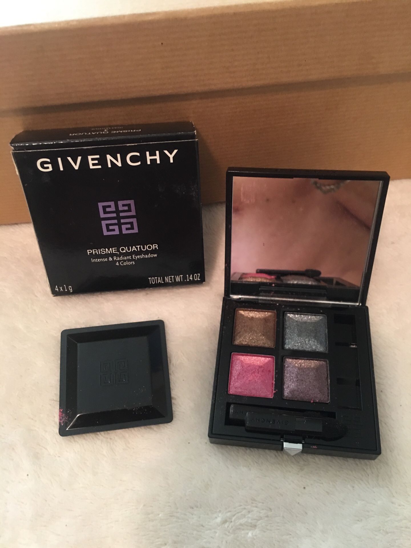 Givenchy intense radiant eye color quad sparkling new in box