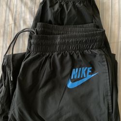 Nike Windbreaker Nike Jogging Pants 