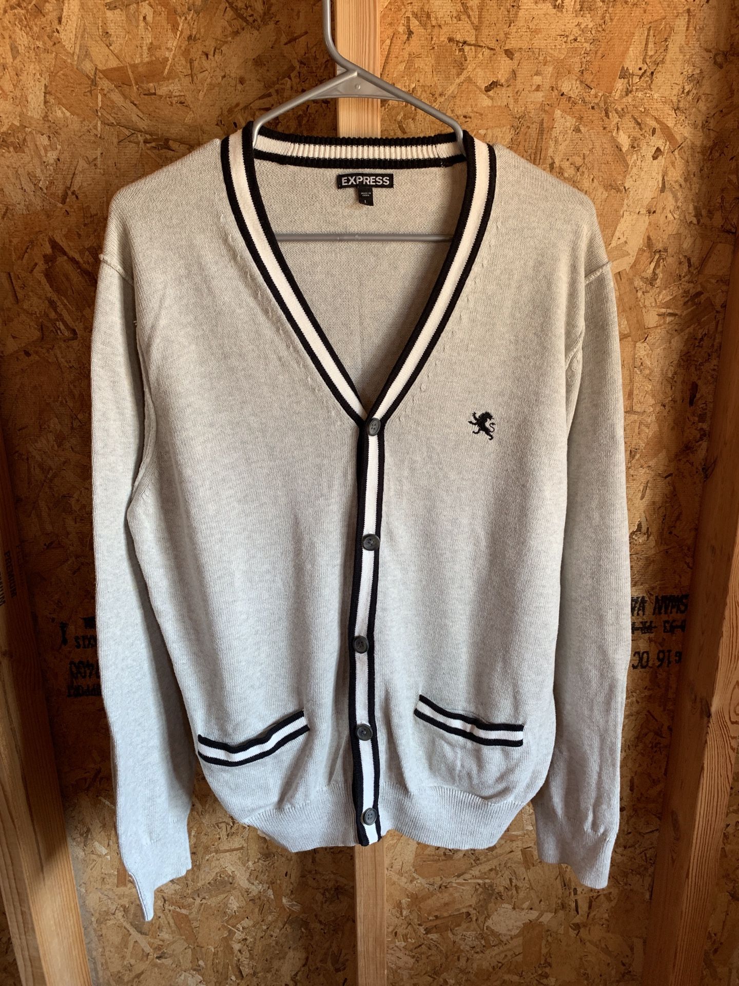 Express Cardigan/Sweatshirt Size:L