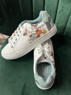 DISNEY SIZE 8