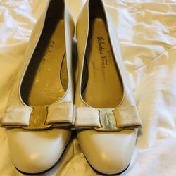 Vintage 1980s Salvatore Ferragamo Flats Size 6