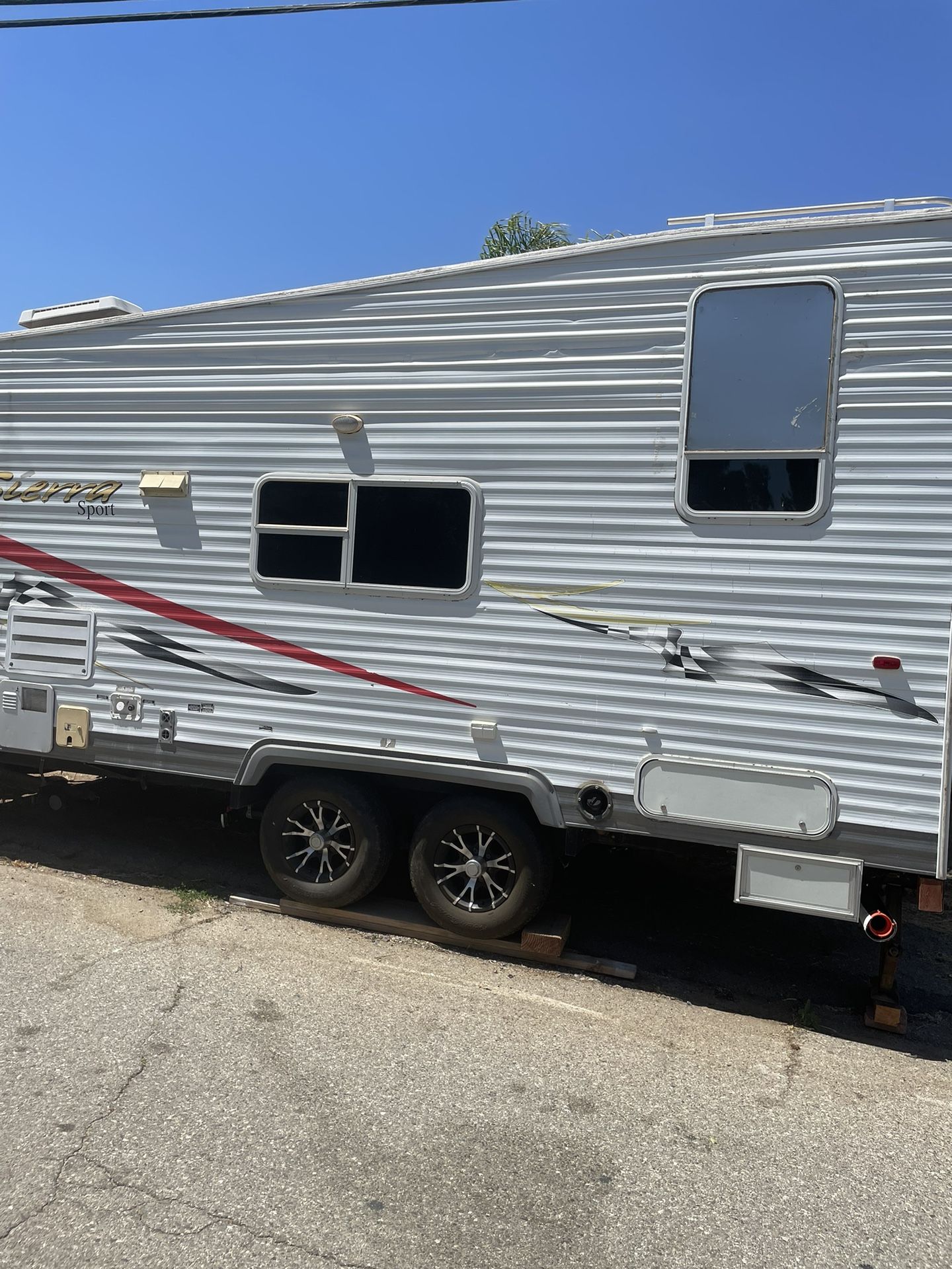 Sierra Sport Toy hauler