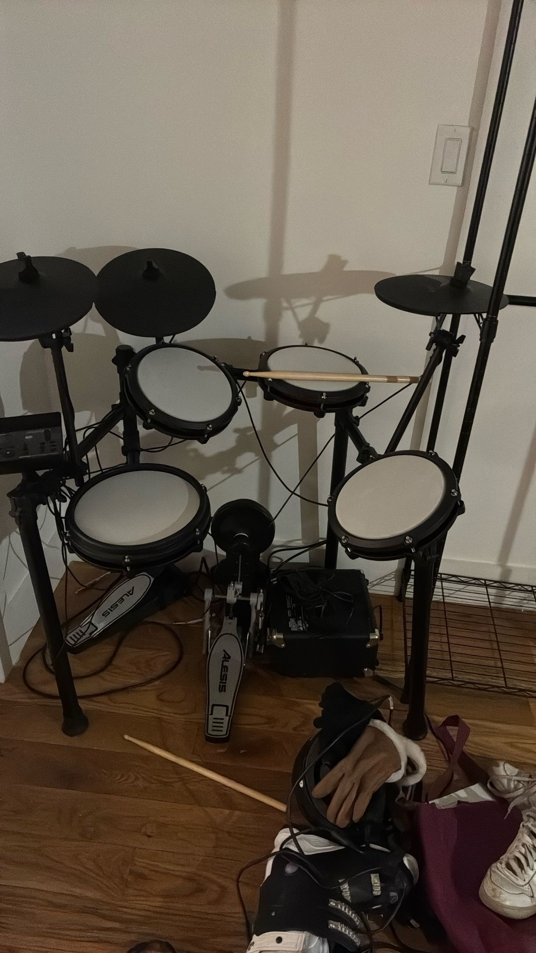 Alesis Nitro Max Electronic Drum Kit Like New