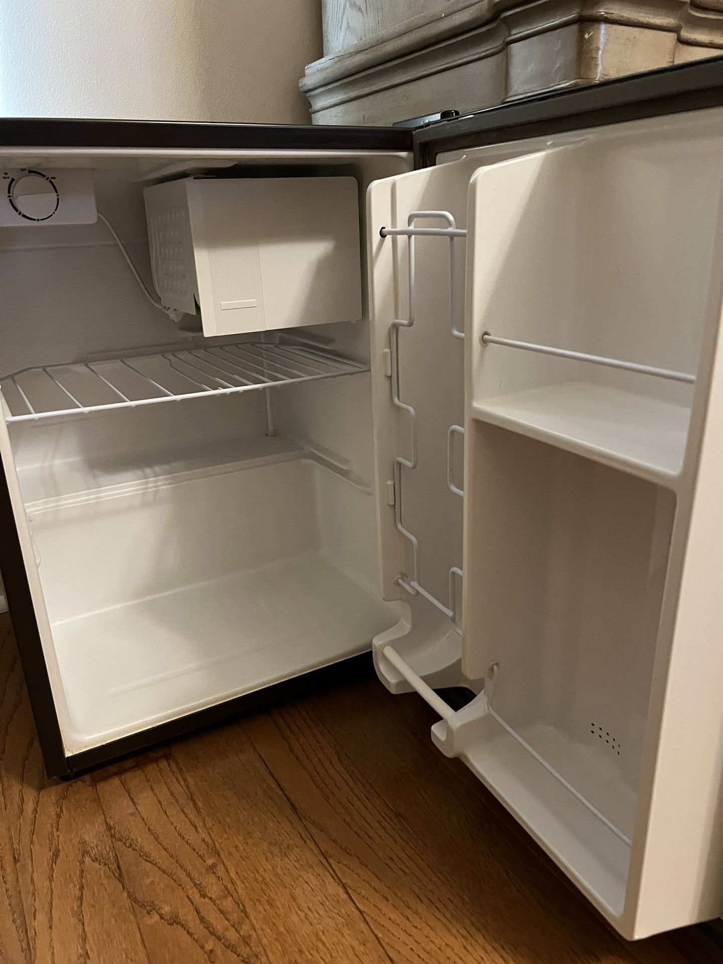 Sanyo Mini Fridge