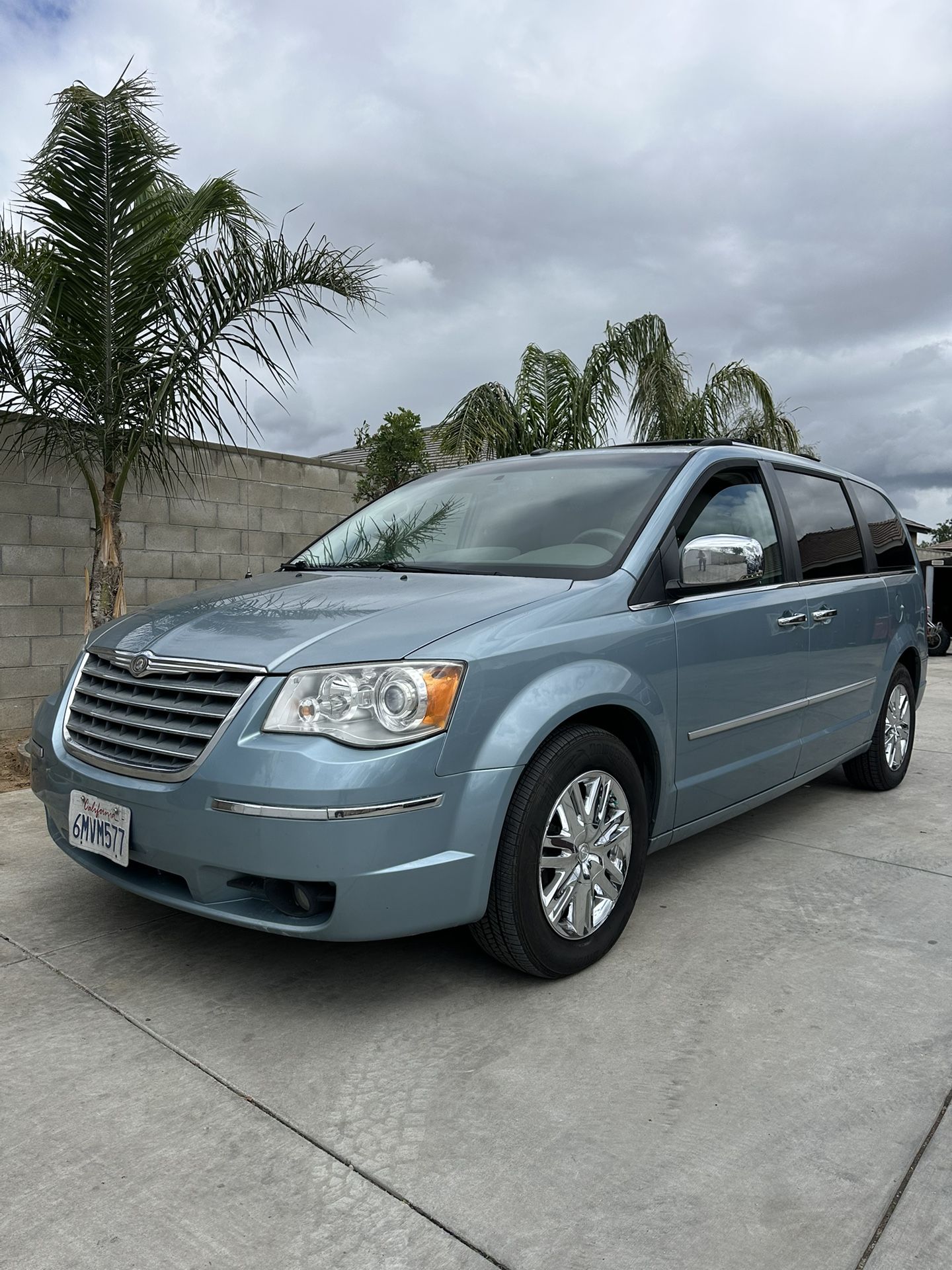 2010 Chrysler Town & Country