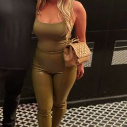 Aritzia Babaton Olive Green Pants Size 6 