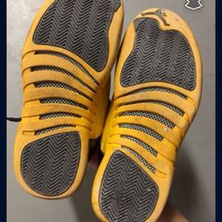 Jordan 12 Retro University Gold