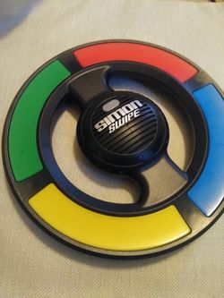 SIMON SWIPE ELECTRONIC GAME