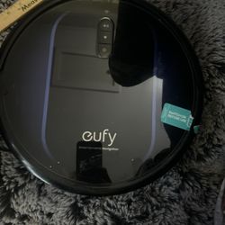 Eufy RoboVac G32 Pro Robot Vacuum w/ Charging Dock – Works Great