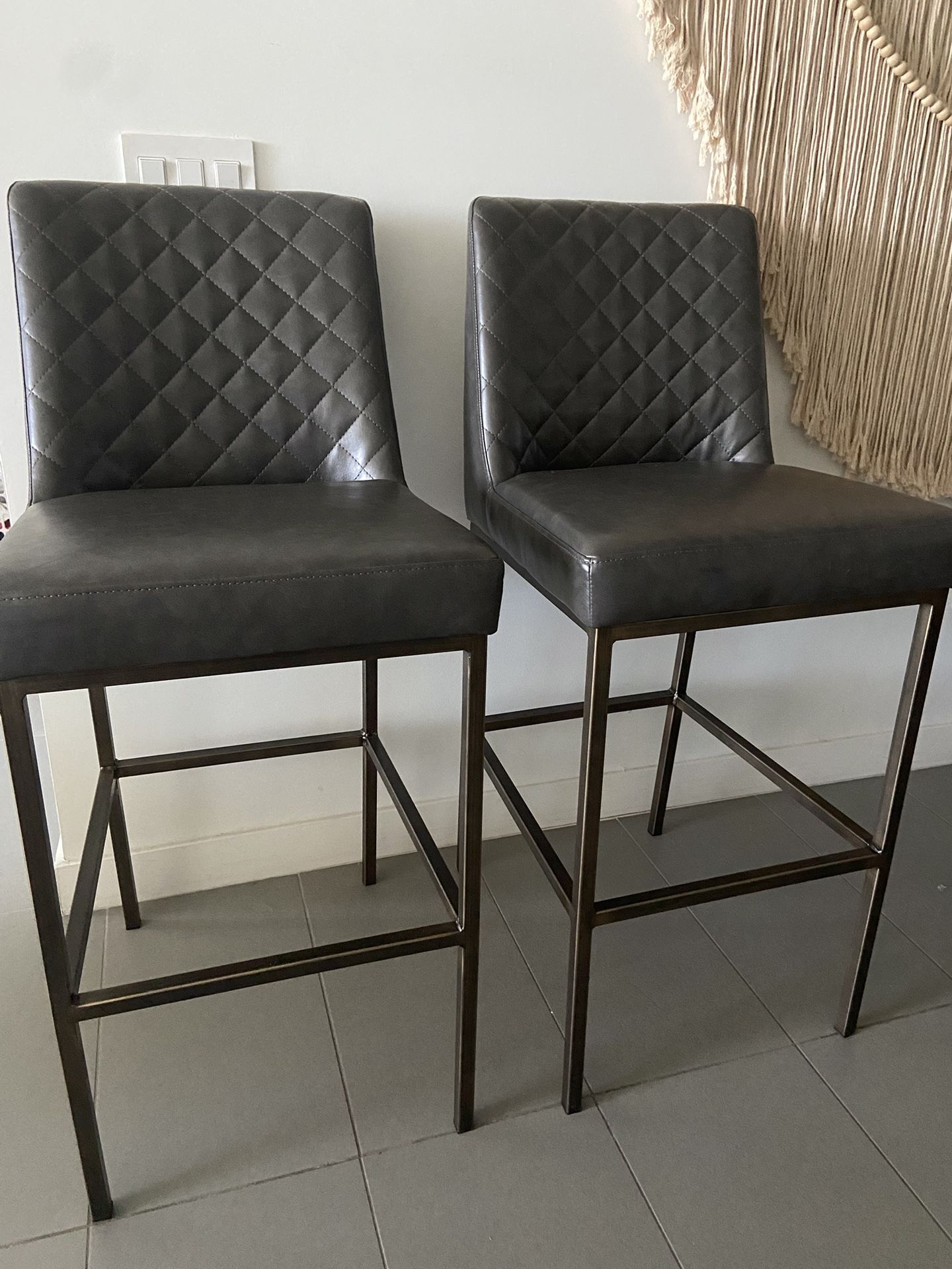 30’ bar stools