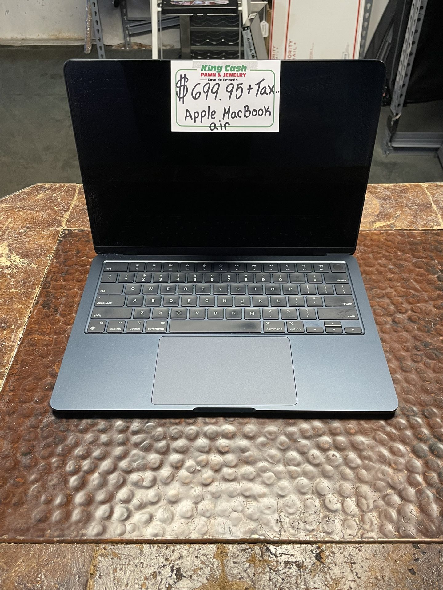 APPLE MACBOOK AIR