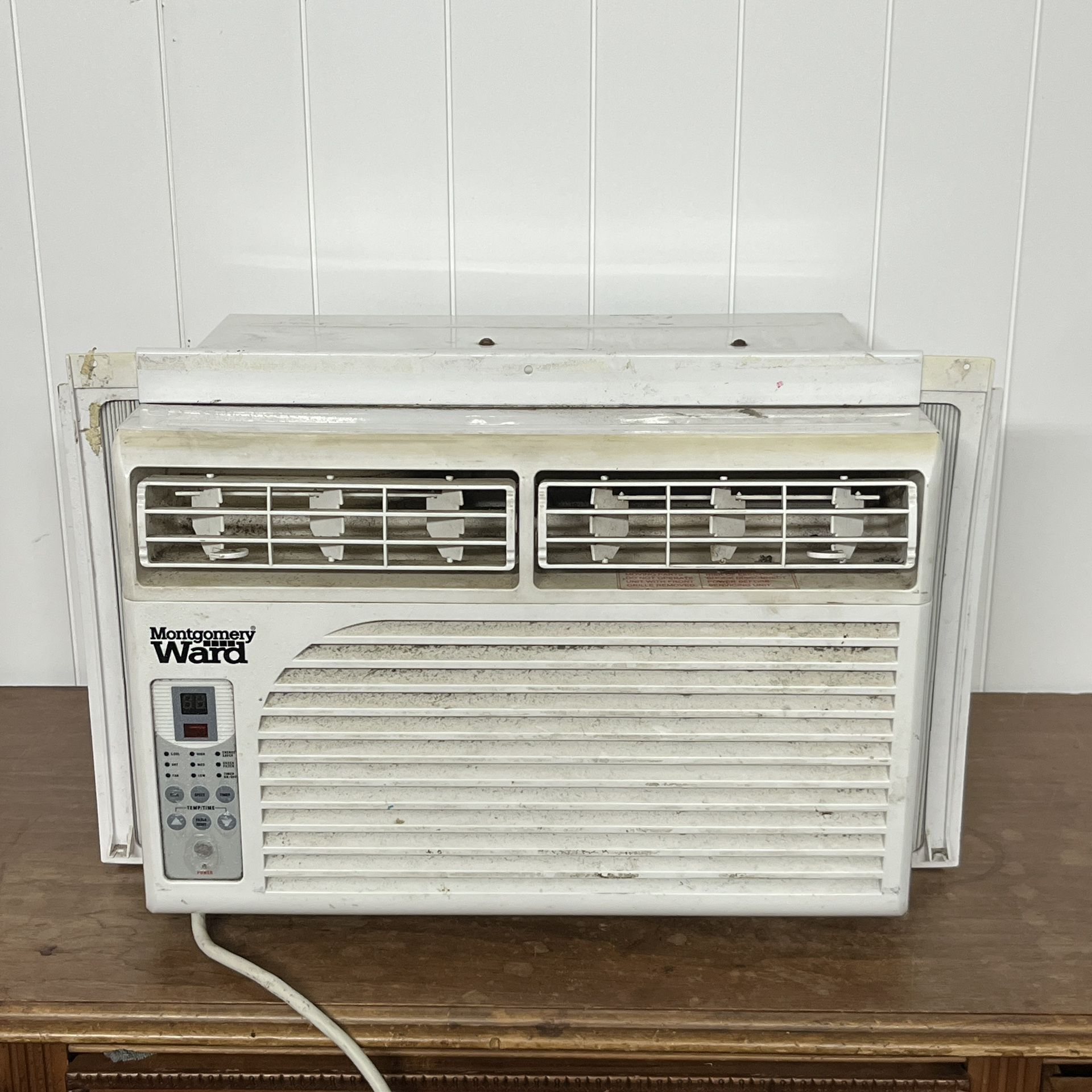 Window AC Unit