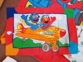 Bed set for toddler bed or crib