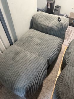 Frameless chaise lounge