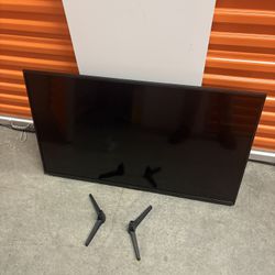 Insignia™ - 43" Class F30 Series LED 4K UHD Smart Fire TV