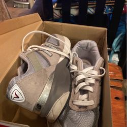 Child’s Size3 Half  New Balance