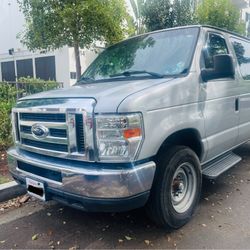 2012 Ford E-350