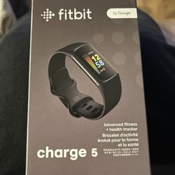 Fitbit Charge 5