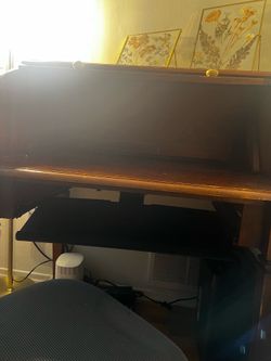 Roll top desk with chair
