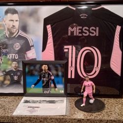 LIONEL MESSI, MIAMI INTERNACIONAL ,BRANDED, AUTHENTIC JERSEY, ACTION FIGURE ,SIGNED PICTURE,COA